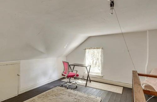 Trumbauersville Maison | Historic Main Street Getaway
