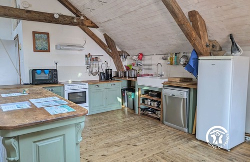 Saint-Sulpice Cottage | Moulin Historique, 5 Chambres, Vue Rivière, Billard, Ping-Pong