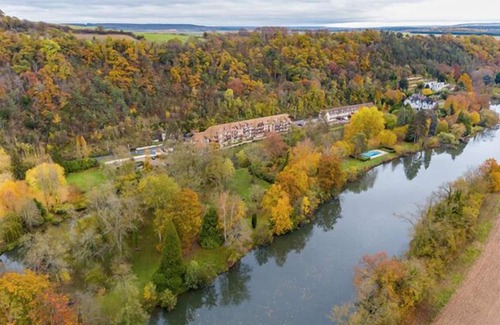 Connelles Copropriété | Historic Normandy Stay-Driving Distance to Paris-Family Friendly