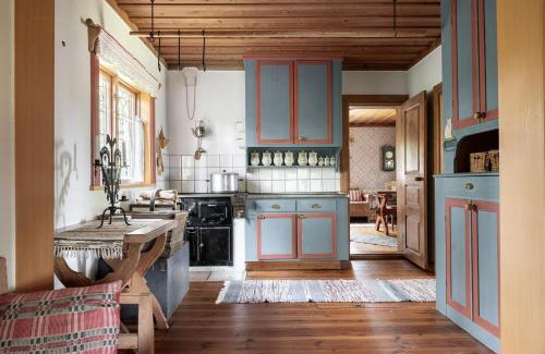 Leksand Municipality Maison | Historic Off-Grid Farm Cottage By Rombo Trail