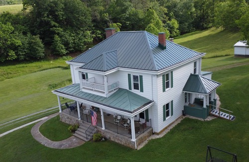 Boones Mill Autre | Historic Pre-Civil War Log Farmhouse in the Country with Creek access.