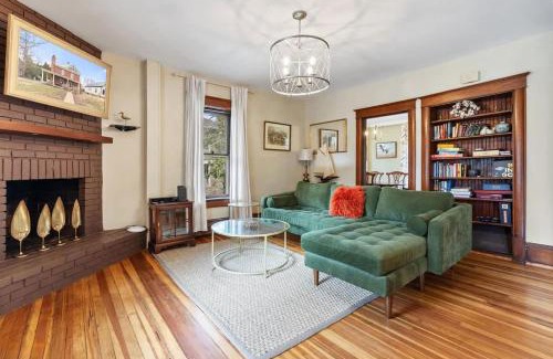 Harpers Ferry Maison | Historic Queen Anne Family Home w Modern Comforts