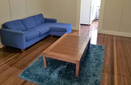 Ashgrove Maison | Historic Queenslander with parking and free WiFi