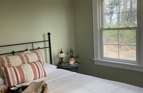 Thayer Autre | Historic, renovated farmhouse on 30acre farm, gardens, animals, on-site dinners.