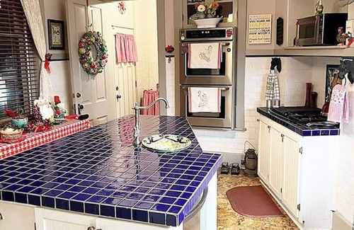 Council Bluffs Maison | Historic retreat!