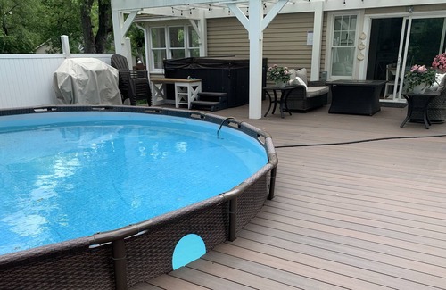 Lakeland Maison | Historic Rose Cottage- pool, hot tub, treehouse, beach!