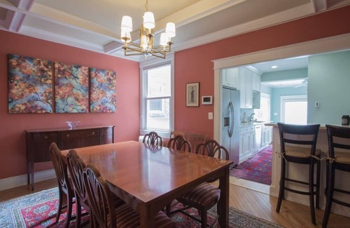 Columbia Heights Maison | Art en vedette par Maggie O'Neill