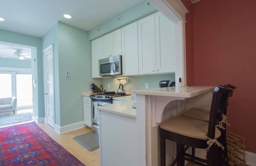 Columbia Heights Maison | Art en vedette par Maggie O'Neill