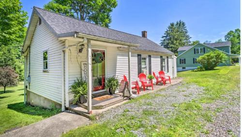 Brockton Maison | Historic Sears River Home (Main Level) on 10 Acres