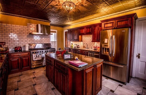 Seneca Falls Maison | Historic Seneca Falls Suite with Spa & Gardens