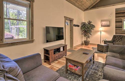 Damascus Cottage | Evolve | Damascus Historic Stone Cottage: Fire Pit