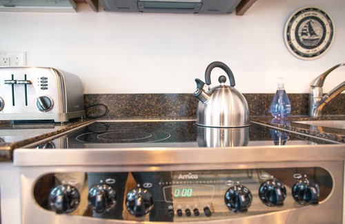 Marblehead Copropriété | ♥ Historic Studio Minutes to Salem+Beaches Old Town Marblehead Private Parking ♥