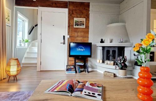 Engen Maison | Historic townhouse - 2 baths 3 floors 100 percent charm