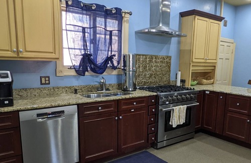 Sunbury Maison | Historic Victorian dream house along the Susquehanna River