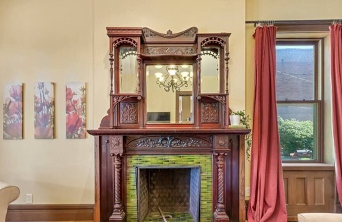 Lafayette Square Maison | Historic Victorian | Lafayette Square | 3 Bedroom
