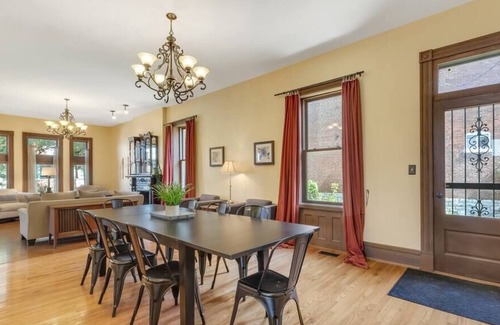 Lafayette Square Maison | Historic Victorian | Lafayette Square | 2 Bedroom