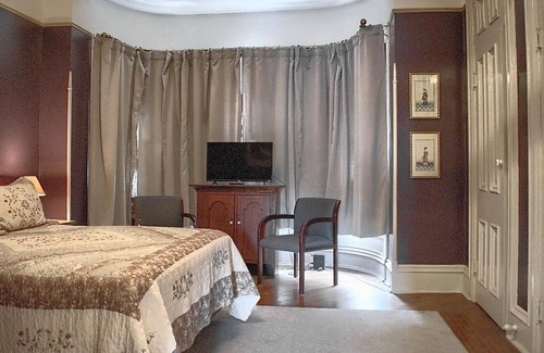 Ranshaw Lit Et Petit-Déjeuner | Historic Victorian Room / Private Bath + Views