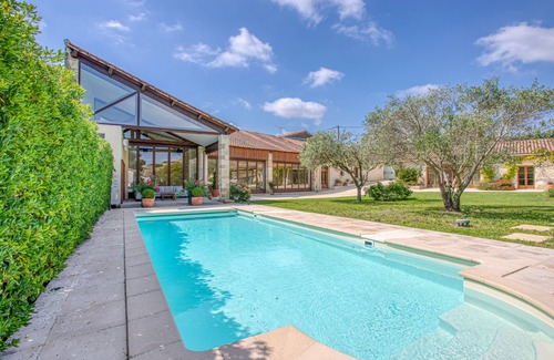 Meynes Maison | Historic wine property in Provence