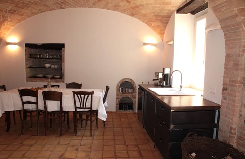 Penne Appartement | Centre historique de Penne, ville animée de la colline près de Abruzzes montagnes et plages