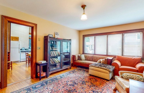 Springfield Maison | Historical Home w/ Modern Conveniences w/ Porches
