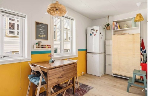 Sentrum Maison | Historical House W Private Patio - 550m from Bryggen