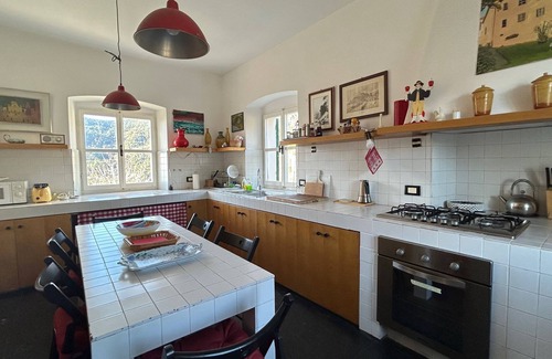 Cinque Terre Maison | Historical Villa 'The Birdhouse' with Garden and Views