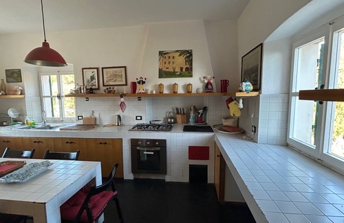 Cinque Terre Maison | Historical Villa 'The Birdhouse' with Garden and Views