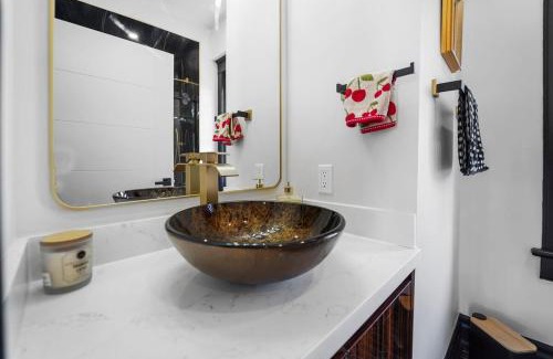 Salem Appartement | Historical Loft Retreat Minutes to Elora Main St