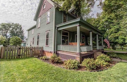 Princeton Maison | Historical Princeton House and Pet Friendly!