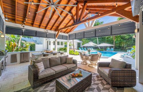 Lake Ida Shores Maison | Historical Residence Heated Pool Beach Proximity Heron Key RESlDENCES