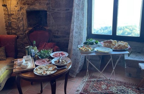 Denice Maison | Historick StoneHouse in Piedmont with stunning view!