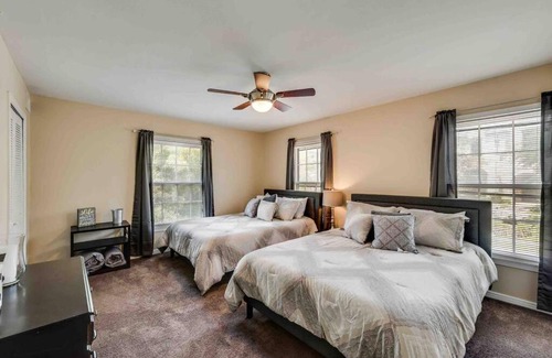 Lakewood Maison | HistoricTownhome+Close2White Rock Lake+3Queen Beds