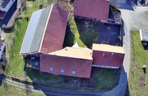 Schenklengsfeld Maison | Historischer Hof, einladend für Mensch und Tier.