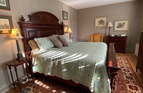 Williamsburg Lit Et Petit-Déjeuner | History Filled Bed & Breakfast in Downtown Williamsburg