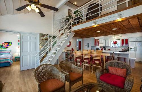 Spanish Grant Maison | Hit the Beach