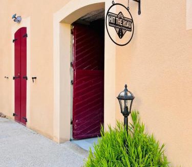 Menotey Appartement | HitTheRoad Fontaine Bourguerins