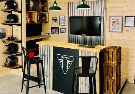 Menotey Appartement | HitTheRoad Fontaine Bourguerins