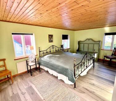 Kivik Maison | Hjälmarödsgård