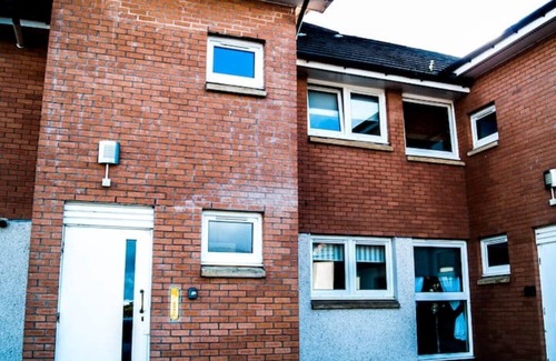 Motherwell Appartement | HLA stylish Ground Floor Flat close to Town Centre