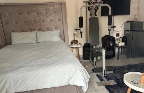 Moses Kotane Appartement | Hlones place