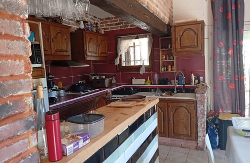 Saint-Hippolyte Maison | Holiday Home 'Avec Piscine 12 Personnes' with Private Pool, Shared Terrace and Wi-Fi