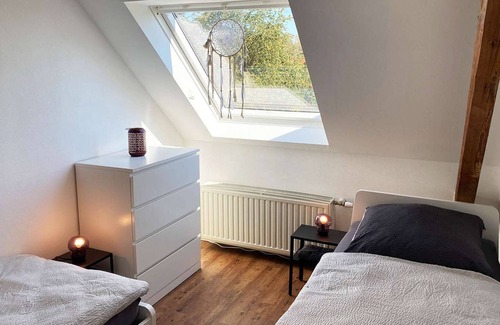 Bedburg-Hau Appartement | HÖ01 large apartment with dryer and washing machine