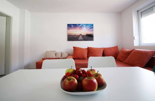 Nuertingen Appartement | HÖ01 large apartment with dryer and washing machine