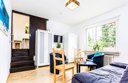Nippes Appartement | HÖ01 large apartment with dryer and washing machine