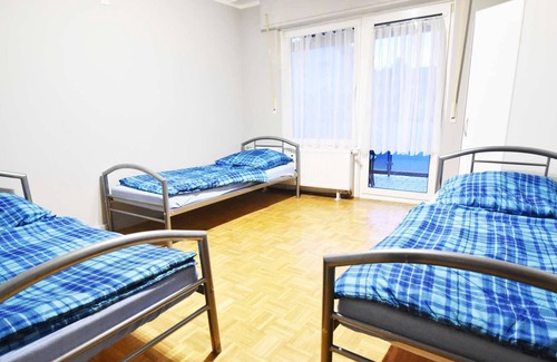 Porz Appartement | HÖ01 large apartment with dryer and washing machine