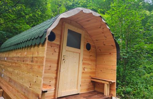 Kirchensittenbach Autre | Hobbit Hütte am Bach ohne Bettwäsche