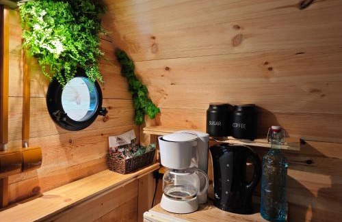 Kirchensittenbach Autre | Hobbit Hütte am Bach ohne Bettwäsche