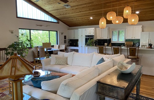 Hobe Sound Maison | Hobe Sound Waterfront Gem ~ Private Dock and Boat Launch ~ 3 min to the beach!