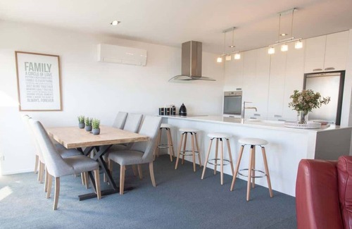 New Plymouth Appartement | HOBSON HOT SPOT STUNNING SEAVIEWS