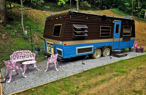 Coal Fork Maison | Hodge Spot Camper on Prayer Mountain-Off Grid Farm